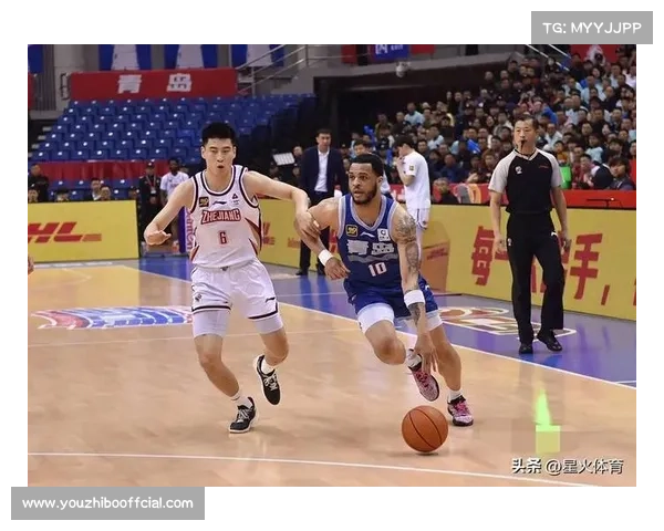 青岛黑马狂奔，团队篮球取代核心中锋空缺